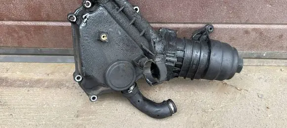Volvo V60 Oil filter mounting bracket 6740273109