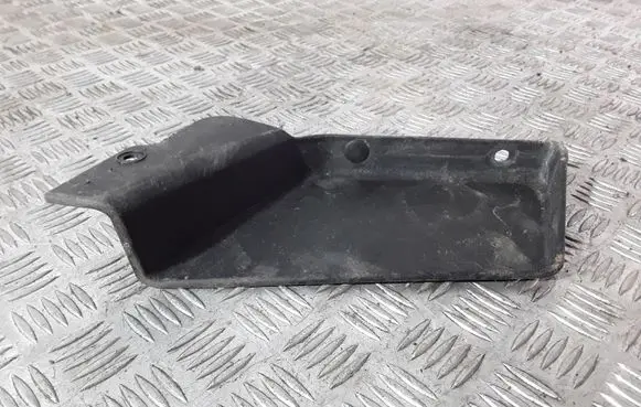 Foot area side trim