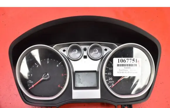 Ford Focus C-MAX Speedometer (instrument cluster) 8V4T10849GJ
