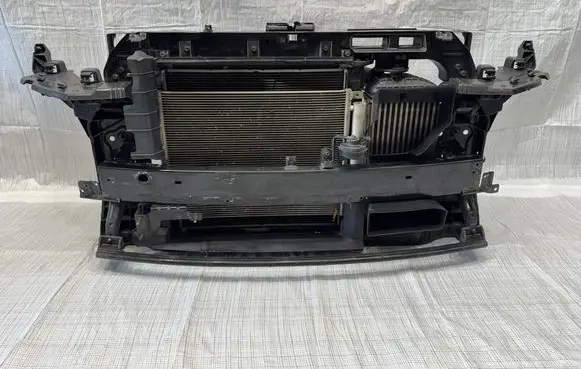 Hyundai Tucson TL Radiator support slam panel