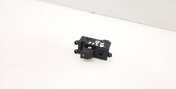 Hyundai i40 Electric window control switch 935753Z000 33R5101000