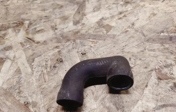 Mercedes-Benz S W220 Engine coolant pipe/hose 1132380182