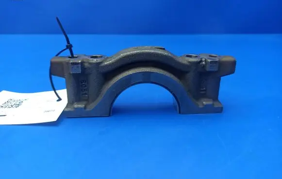 Mercedes-Benz SLK R171 Crankshaft Holder 2720211 8051