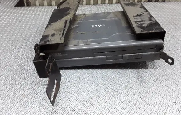 Toyota Corolla E120 E130 Navigation unit CD/DVD player 0866200850
