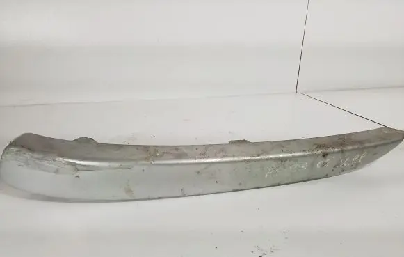 Under headlight/headlamp trim