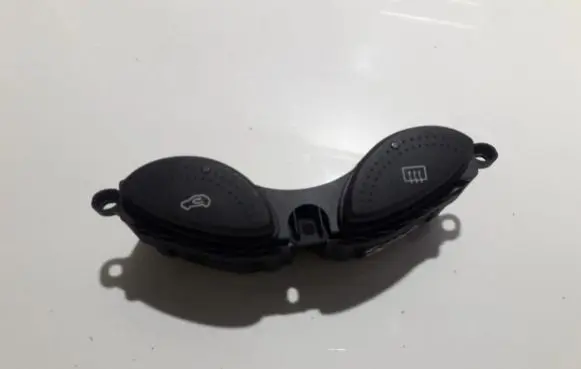 Ford Focus Windscreen/window heater switch 98AG18C621AF
