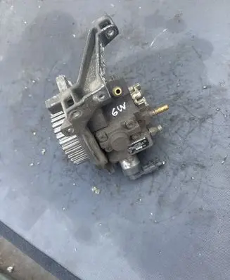 Volvo V50 Fuel injection high pressure pump 0445010102 9683703780 9683703780A