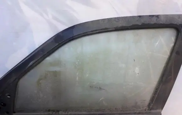 Fiat Tipo Front door window glass four-door