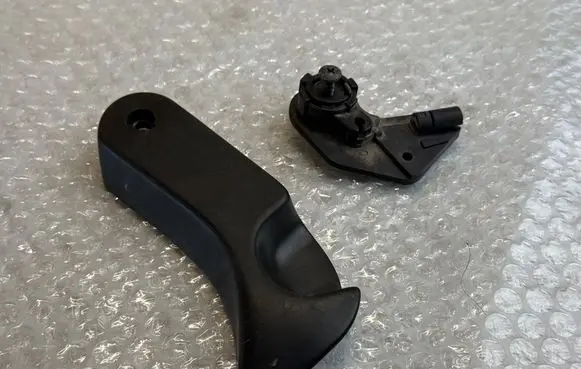 BMW 5 E39 Engine bonnet (hood) release handle 8226621 11970213