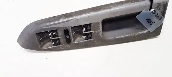 Volkswagen Touran I Electric window control switch 1T18673711