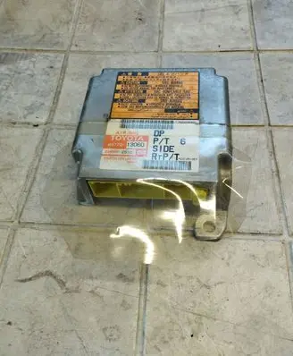 Toyota Corolla Verso E121 Airbag control unit/module 8917013060