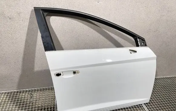 Seat Leon (5F) Front door 
