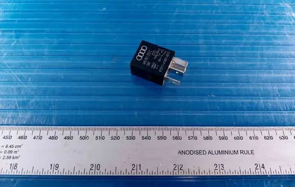 Audi A4 S4 B7 8E 8H Other relay 4H0951253C