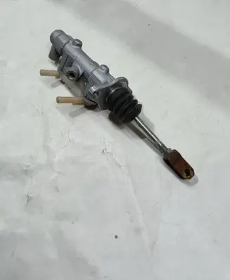 Lexus RX 330 - 350 - 400H Master brake cylinder 30430 260058