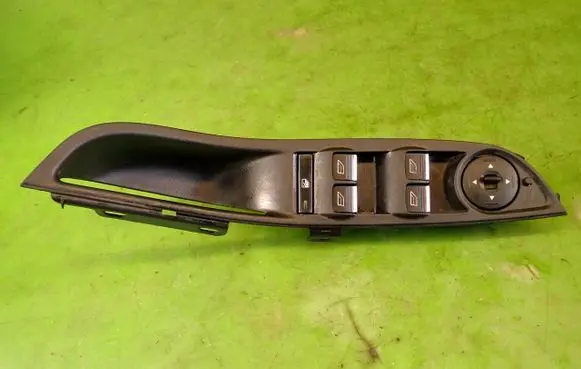 Ford Focus ST Quarter vent window switch F1ET-14A132-CB