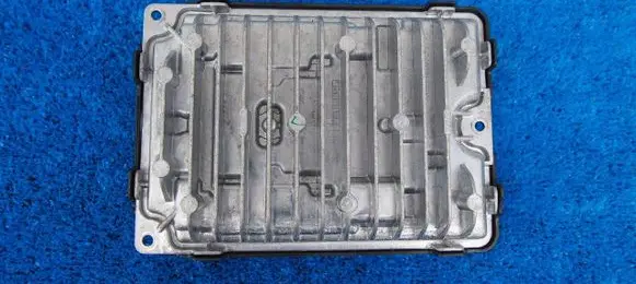 Volvo EX30 LED ballast control module 8892563031D