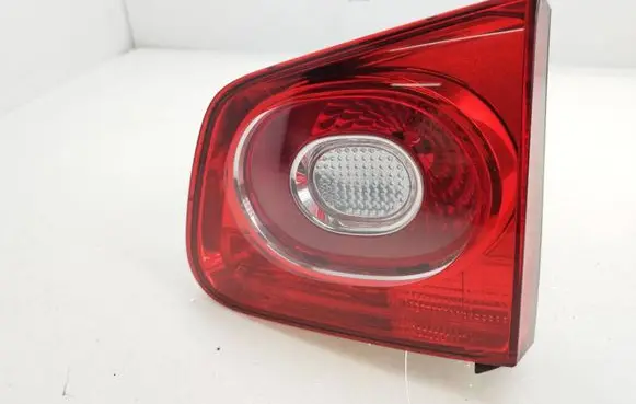 Volkswagen Tiguan Tailgate rear/tail lights 5N0945094C