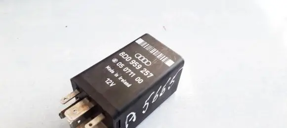 Audi A4 S4 B5 8D Other relay 8D0959257