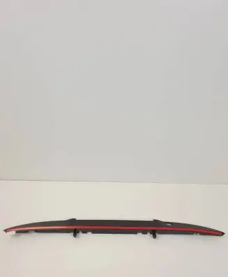 Tailgate/trunk spoiler