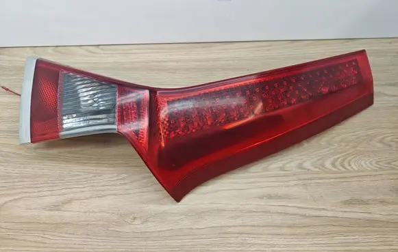 Volvo XC70 Tailgate rear/tail lights