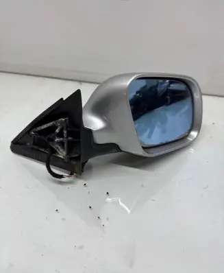 Audi A4 S4 B5 8D Front door electric wing mirror RS0225402