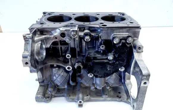 Nissan X-Trail T33 Engine block 231013 203434C