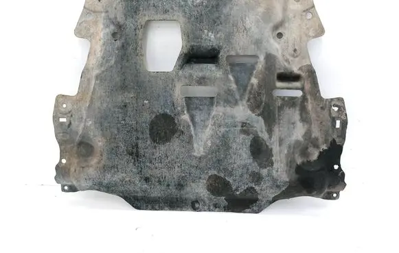 Volvo XC60 Engine splash shield/under tray AG9N6P013AB