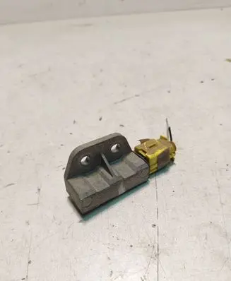 Nissan X-Trail T30 Other relay FB8H301X110393