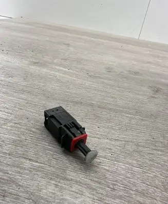 Opel Zafira B Brake pedal sensor switch 55701395 13299721 366172505