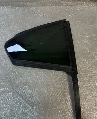 Jaguar I-Pace Rear side window