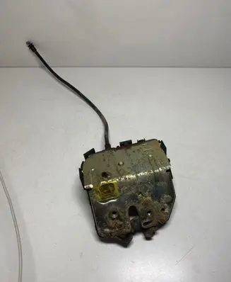 Ford Mondeo Mk III Tailgate exterior lock 