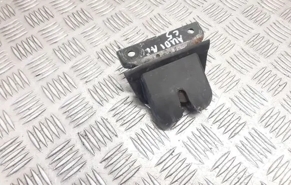 Loading door lock