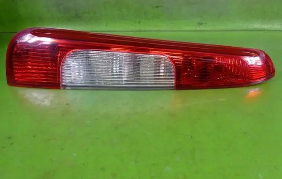 Ford C-MAX I Rear/tail lights