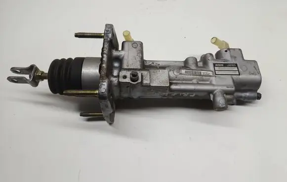 Toyota Prius (XW10) Master brake cylinder 4721047051 0610062L00306