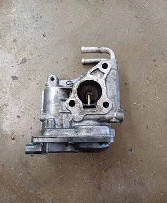 Toyota Avensis T270 EGR valve 258000R010 VN1501000041 FM2810025