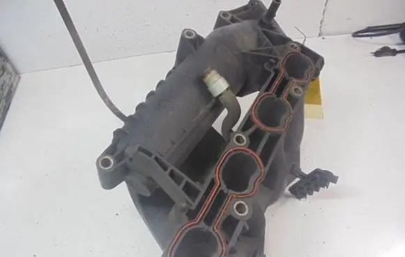 Ford Focus Intake manifold XS4E-9424