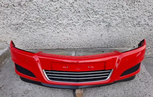 Opel Astra H Front bumper 