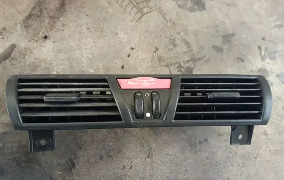 Fiat Stilo Dash center air vent grill ls347801 735269789