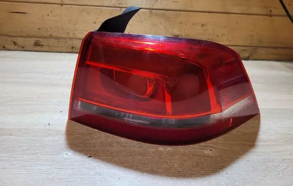 Volkswagen PASSAT B7 Rear/tail lights 3AE945096F