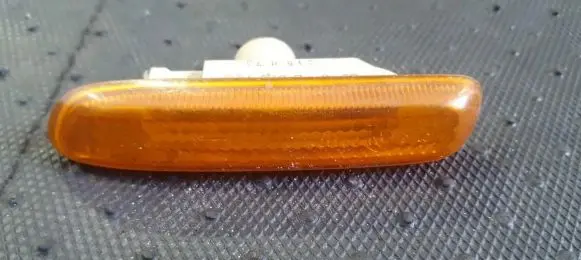 BMW 3 E46 Front fender indicator light 63138370720