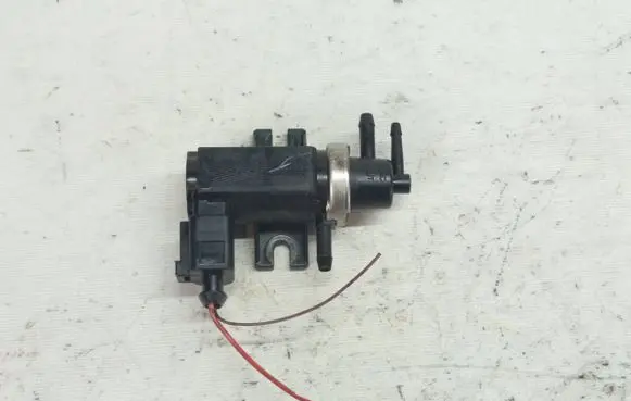Audi A3 S3 8L Turbo solenoid valve 1J0906627