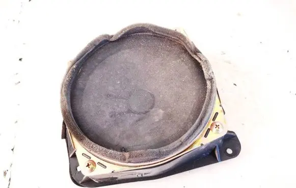 Mitsubishi Pajero Sport I Front door speaker mr142013