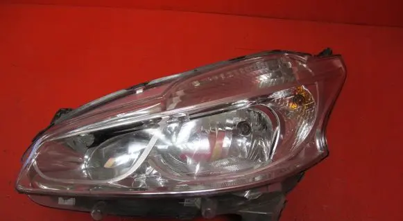 Peugeot 208 Headlight/headlamp