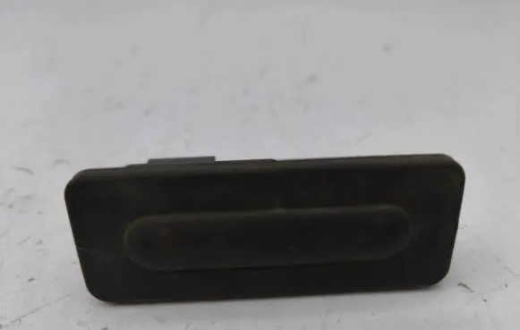 Citroen C4 II Picasso Tailgate opening switch 9676028380