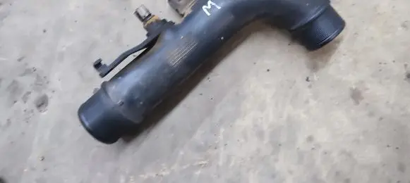 Toyota Avensis T250 Intercooler hose/pipe 173620R011