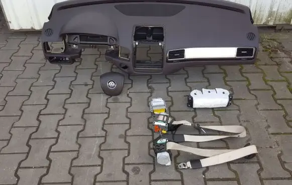 Volkswagen Touareg II Dashboard 