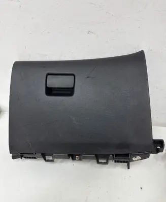 Opel Astra J Glove box 