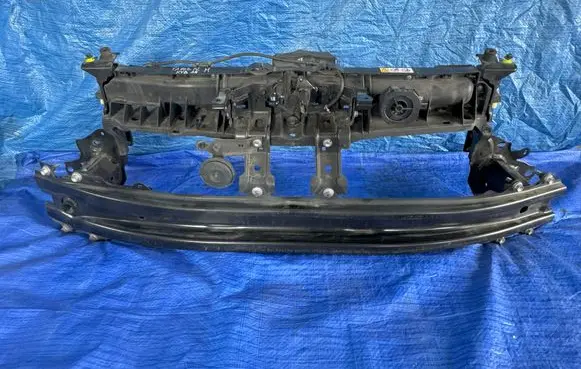Toyota Yaris XP210 Radiator support slam panel