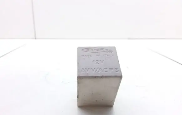 Peugeot 406 Other relay AVVACP3