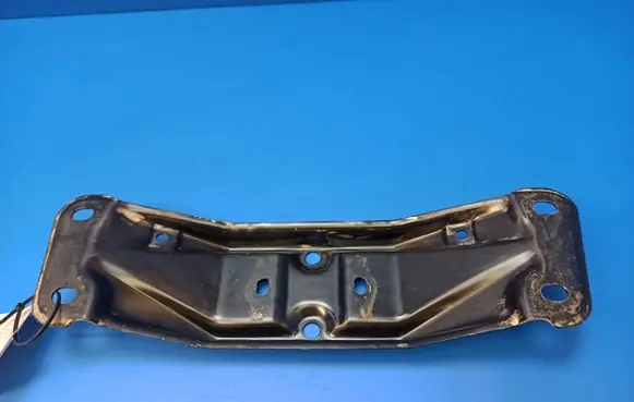 Gearbox mounting bracket